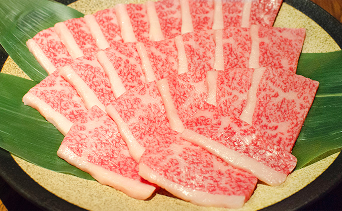 炭火烧烤神戸牛肉  IKUTA的最高级神戸牛